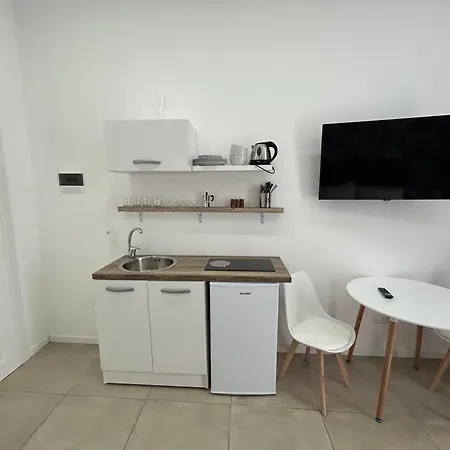 Enjoy בית הארחה